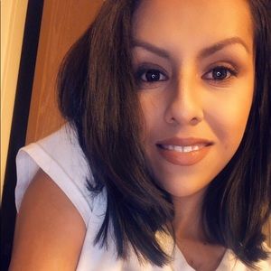 Meet your Posher, Melina